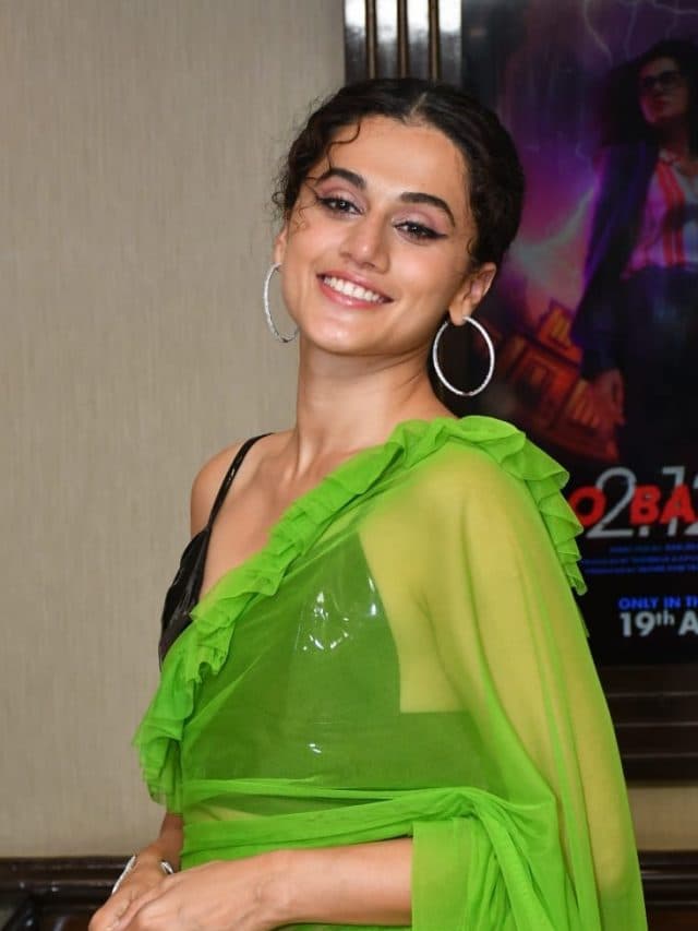 रफल्ड साड़ी में Taapsee Pannu ने ढाया कहर, तस्वीरें देख फैंस हुए मदहोश