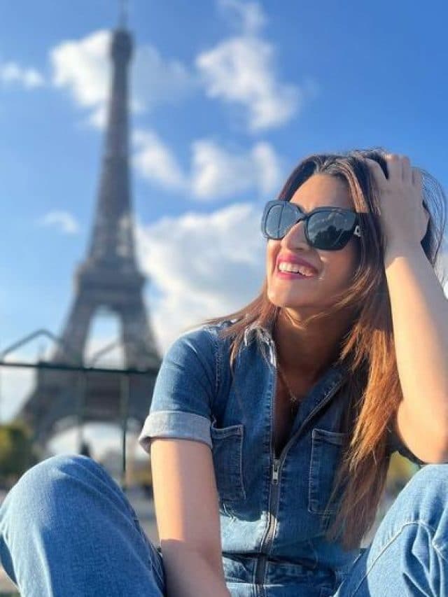 Kriti Sanon: एक्ट्रेस कृति सेनन ने सोशल मीडिया पर शेयर की अपनी दिलकश अंदाज वाले फोटोज, पेरिस में छुट्टी मनाते हुए आईं नजर