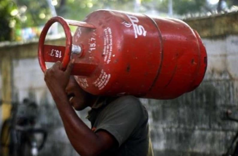 Gas Cylinder For Rs 450