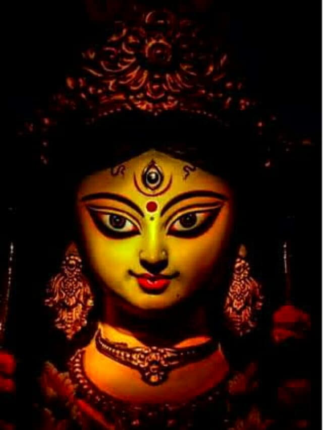 Shardiya Navratri 2023: सूर्य ग्रहण के साये में शुरू होगी नवरात्रि, इन राशि वालों पर बरसेगी मां दुर्गा की कृपा