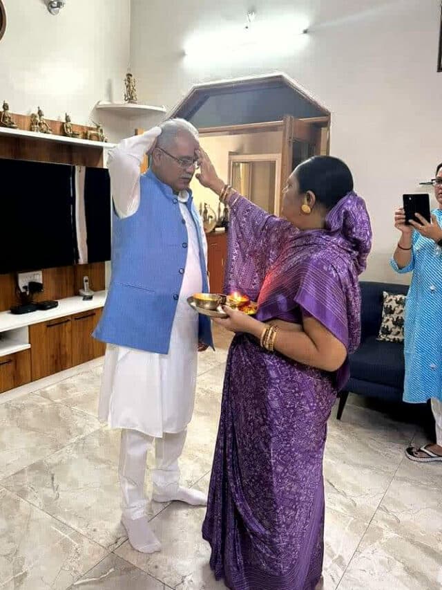 CM Bhupesh Baghel Nomination: पत्नी से तिलक लगवाकर सीएम बघेल ने दाखिल किया नामांकन