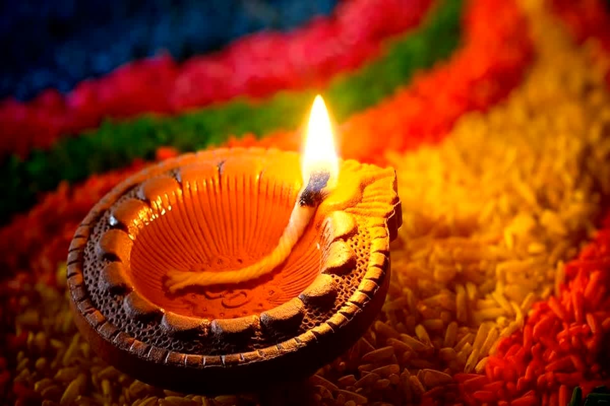 Diwali 2024 Quotes, wishes, greetings and sms to Brighten Your Celebrations