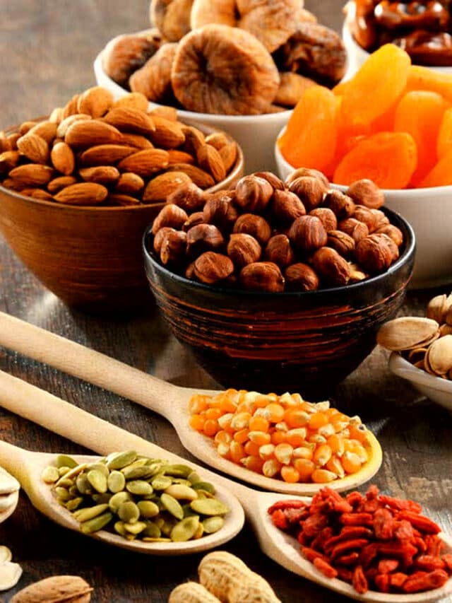 Anti Aging Dry Fruits : बुढ़ापे में चेहरे की चमक खोने नहीं देंगे ये ड्राई फ्रूट्स