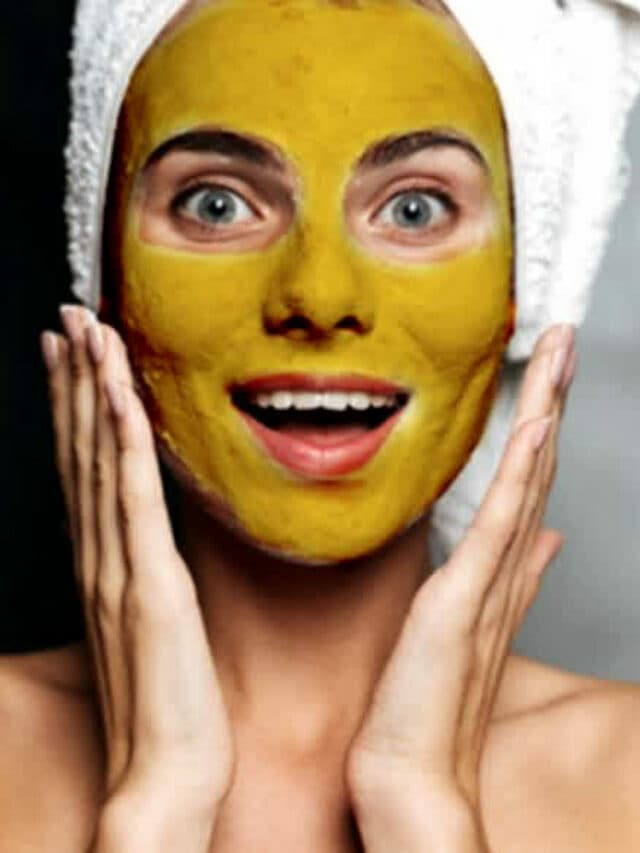 Haldi Skin Benefits: चेहरे पर हल्दी लगाने से मिलते हैं गजब के फायदे