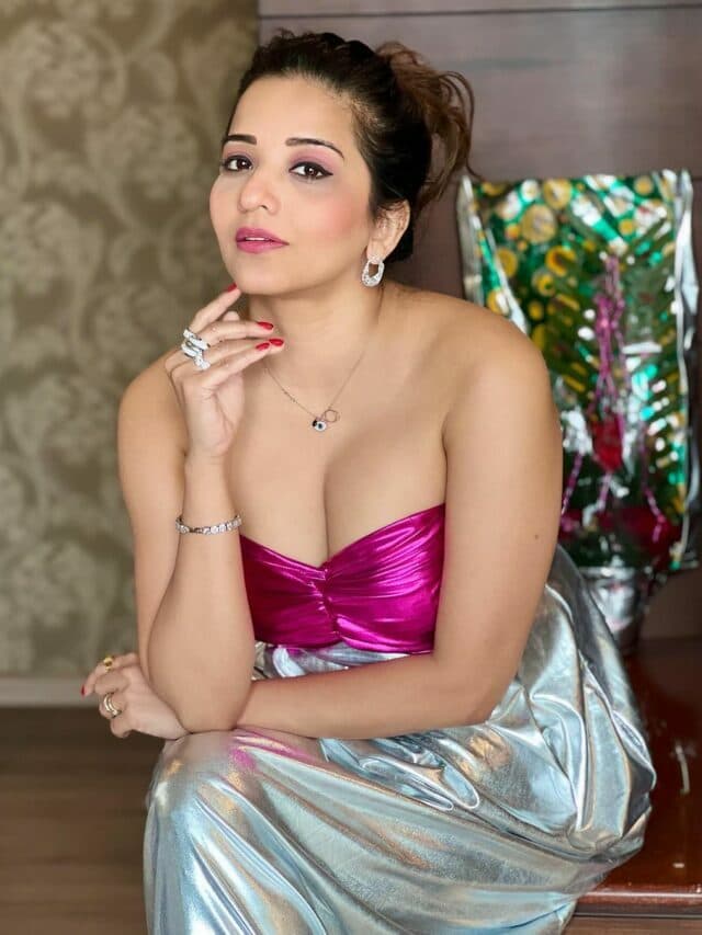 Monalisa Hot Photos: भोजपुरी एक्ट्रेस ने ऑफ शोल्डर सिजलिंग गाउन पहन गिराई बिजली