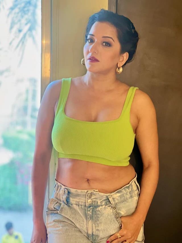 Monalisa Hot Photos : सोशल मीडिया पर खूब वायरल हो रही मोनालिसा की ये हॉट तस्वीरें