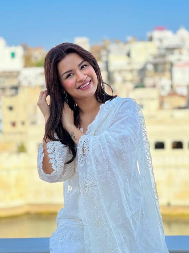 Avneet Kaur Hot Photos: एक्ट्रेस ने दिखाया सादगी भरा अंदाज, तस्वीरों में देखें ओवरलोडेड क्यूटनेस…