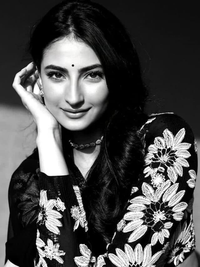 Palak Tiwari Hot Photos: पलक तिवारी की ब्लैक एंड व्हाइट तस्वीरों ने हाई किया इंटरनेट का पारा