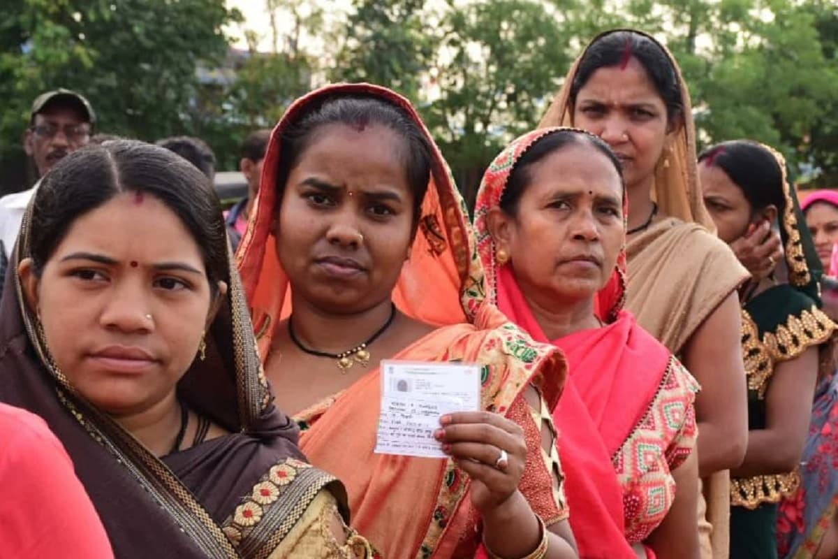 CG Panchayat Chunav 2025: पंचायत चुनाव के आखिरी चरण में CG के 50 ब्लॉक में वोटिंग, अब तक इतने प्रतिशत मतदान, यहां जनपद प्रत्याशी पर हमला