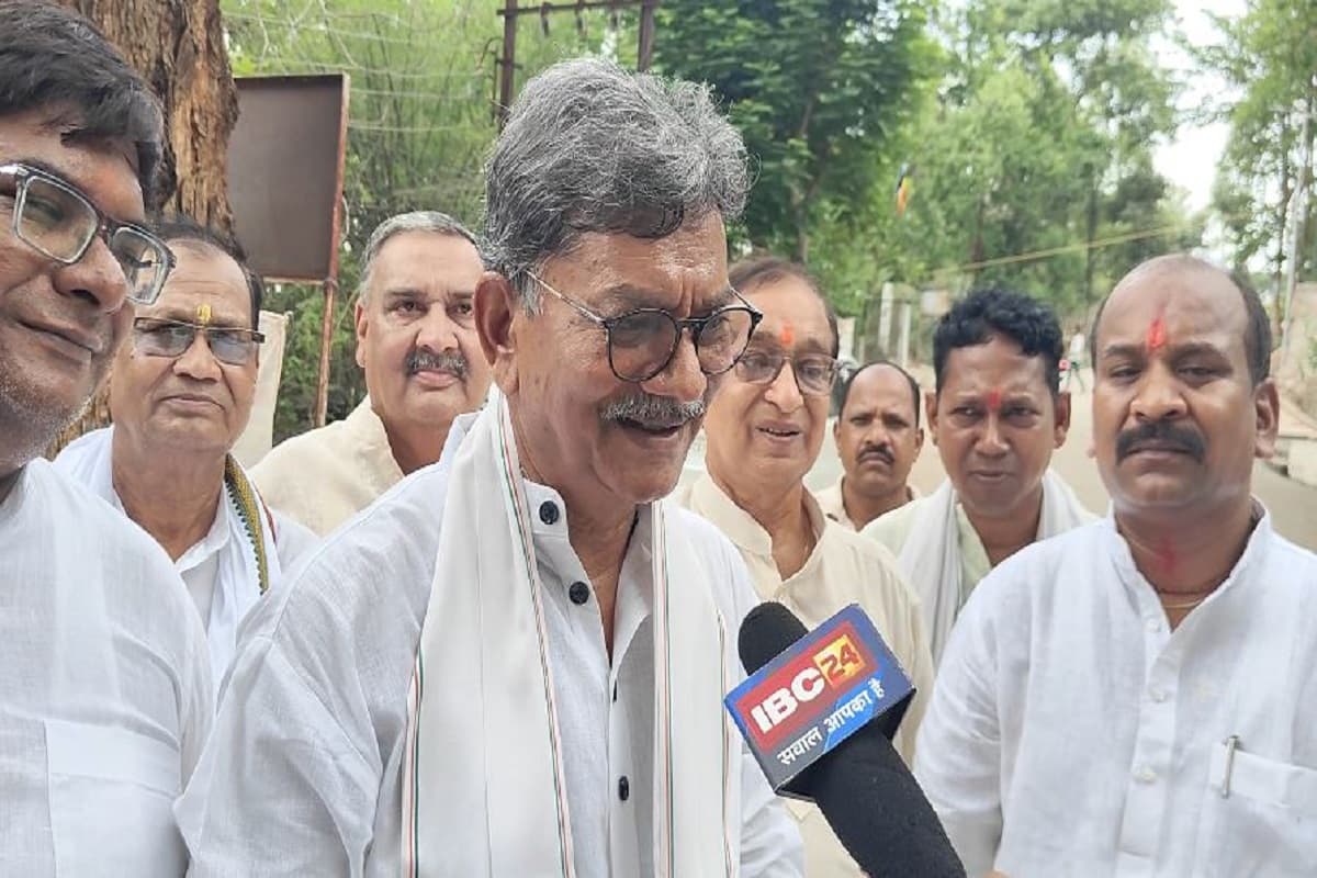 CG Politics: ‘साय सरकार के काम से खुश नहीं है भाजपा के ही नेता’.. नेता प्रतिपक्ष चरण दास महंत का बड़ा बयान, जानें और क्या कहा