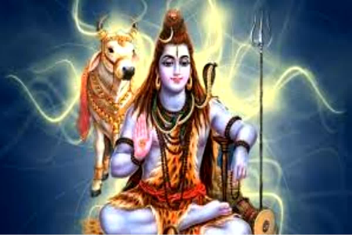 Sawan Somwar 2025 Date: कब रखा जाएगा सावन का पहला सोमवार? यहां देखें सही तिथि और पूजा विधि