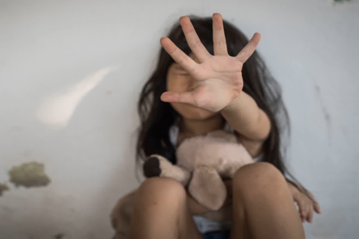 Sagar Child Rape News: 5 साल की मासूम के साथ युवक ने किया दुष्कर्म, बच्ची को घर के बाहर से उठाकर ले गया था आरोपी