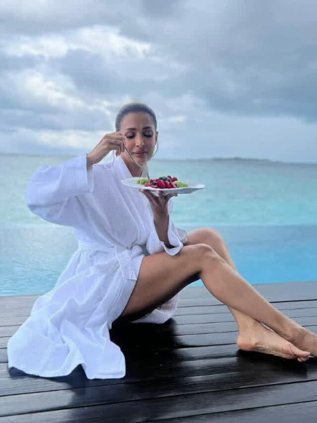 Malaika Arora Hot Photos: अर्जुन कपूर से ब्रेकअप के बाद डीटॉक्स मोड में नजर आईं मलाइका अरोड़ा