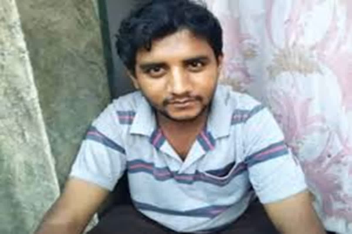 Akshay Shinde Badlapur Case: आरोपी अक्षय शिंदे के अंतिम संस्कार में हंगामा, आक्रोशित लोगों ने नाराजगी जताते हुए पाटी कब्र