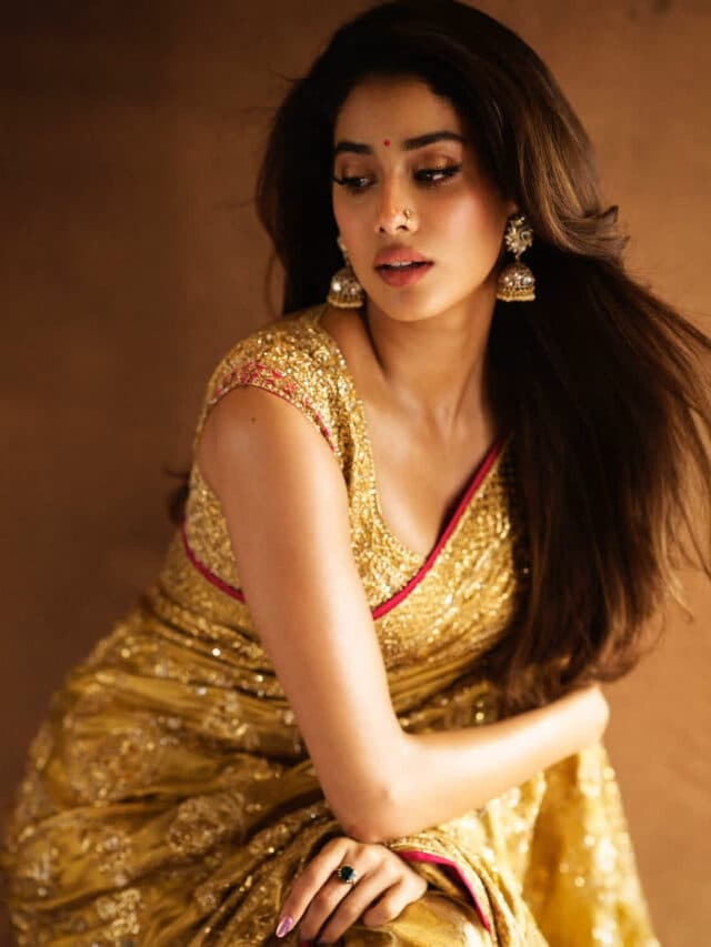 Janhvi Kapoor Desi Look: गोल्डन साड़ी में बला की खूबसूरत लगी जाह्नवी कपूर