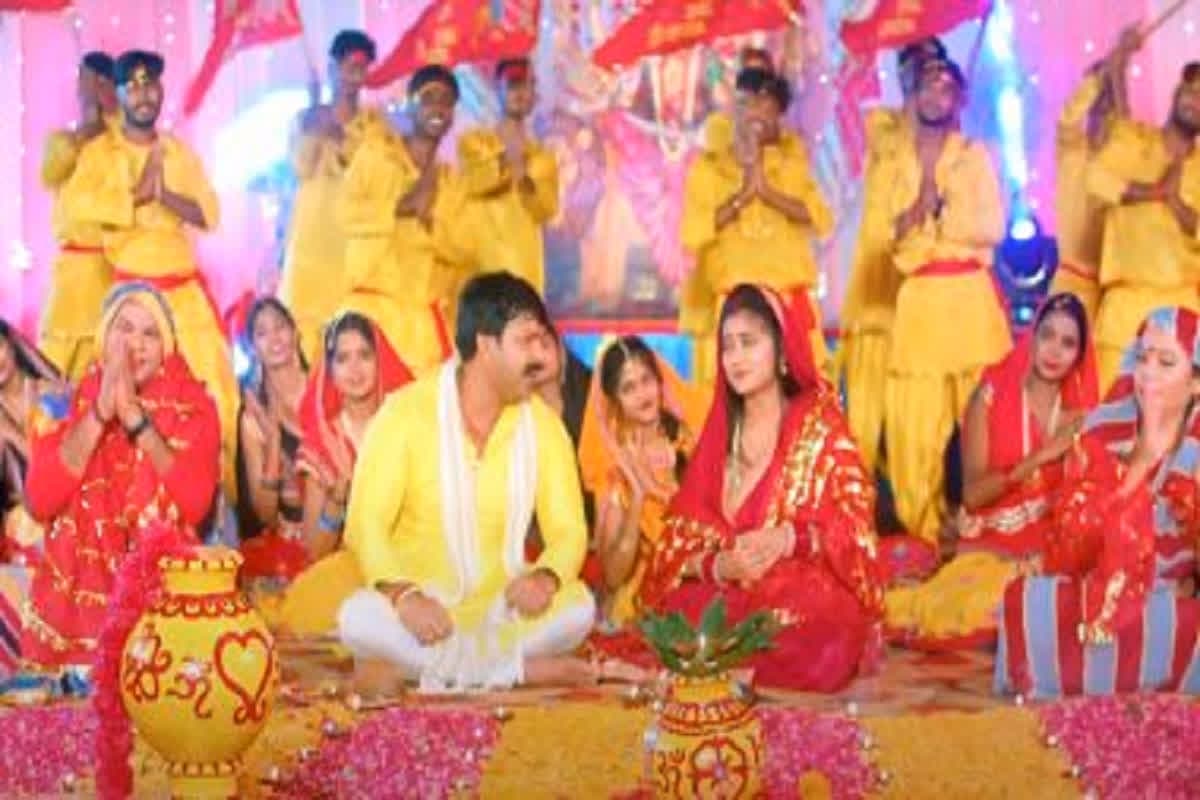 Bhojpuri Devi Geet 2024: नवरात्रि पर सुनिए भोजपुरी के टॉप 5 देवी गीत, जिसे सुन दिलों में जागेगी भक्ति की भावना, हर कोई लगाएगा माता के जयकारे