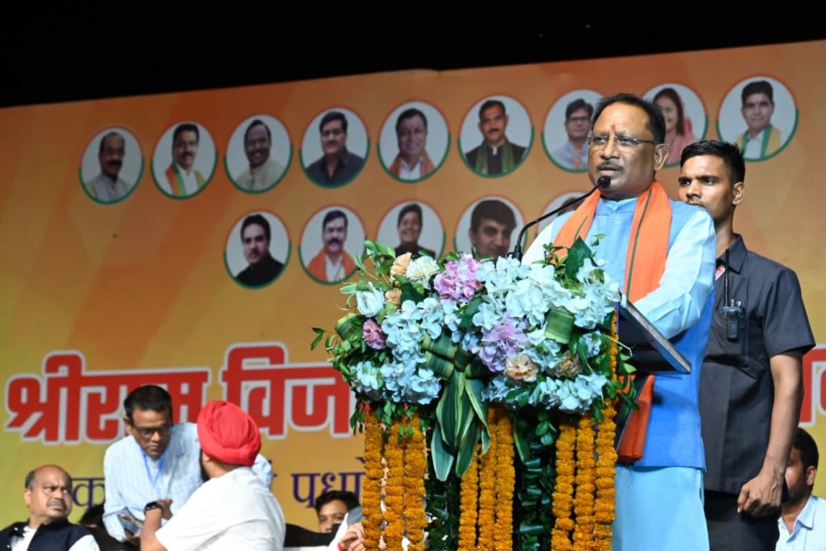 WRS मैदान में रावण दहन कार्यक्रम में शामिल हुए मुख्यमंत्री विष्णु देव साय, लोगों से काम, क्रोध, मद, लोभ रूपी रावण का वध करने का आह्वान
