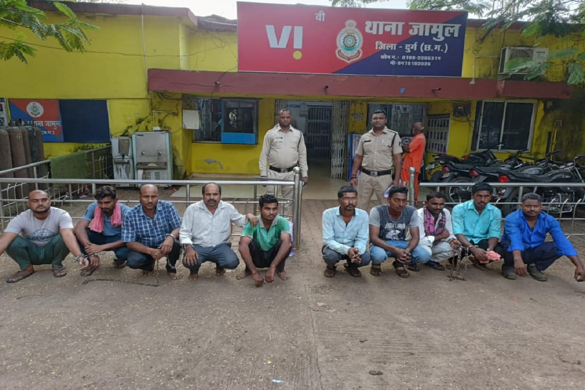 भिलाई में लोगों की सांसे चोरी कर औने-पौने दाम में बेचने वाले 10 आरोपी गिरफ्तार