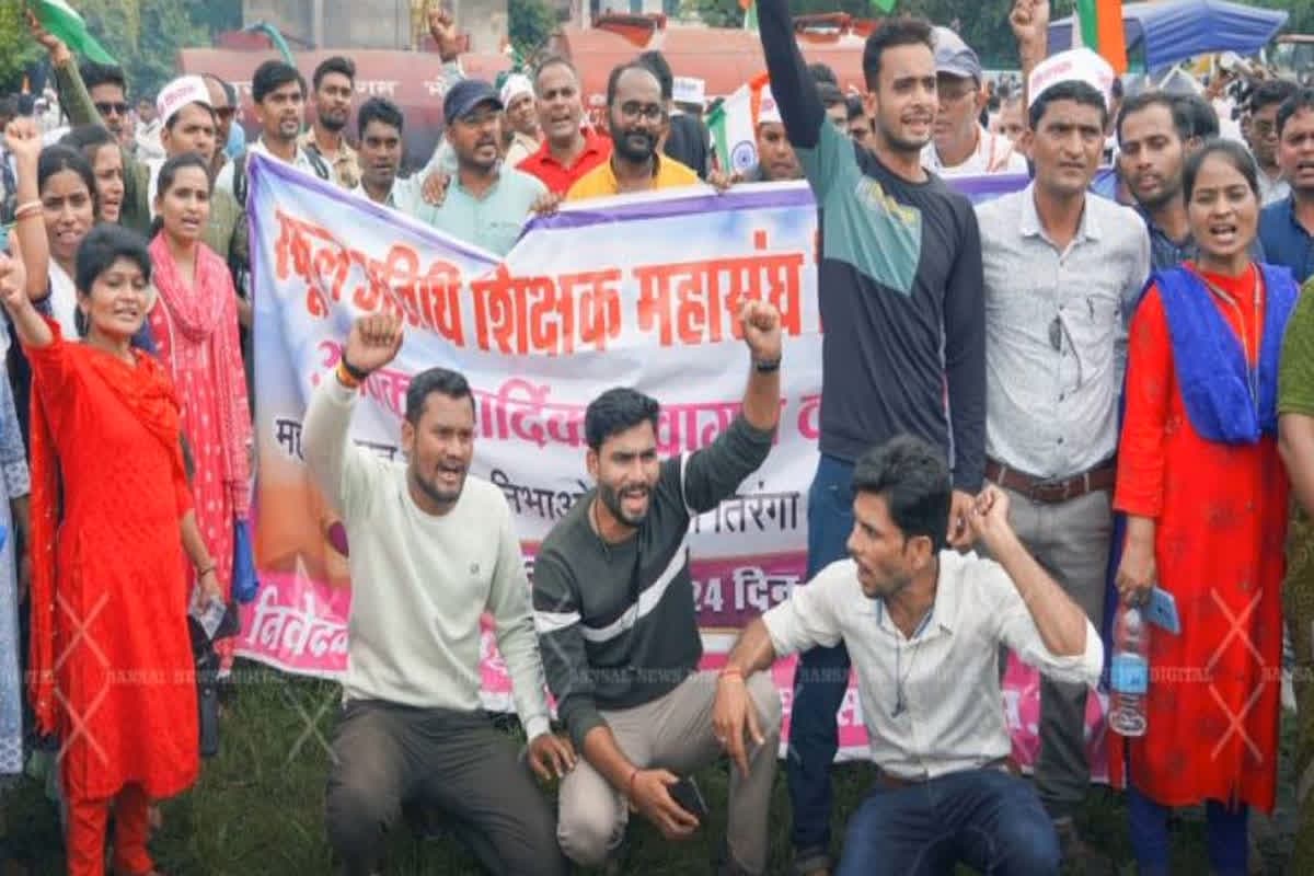 Atithi Shikshak Latest News: अतिथि शिक्षकों को होगा नियमितीकरण? केंद्रीय मंत्री शिवराज सिंह चौहान के अश्वासन के बाद भी अपनी मांगों पर अड़े कर्मचारी