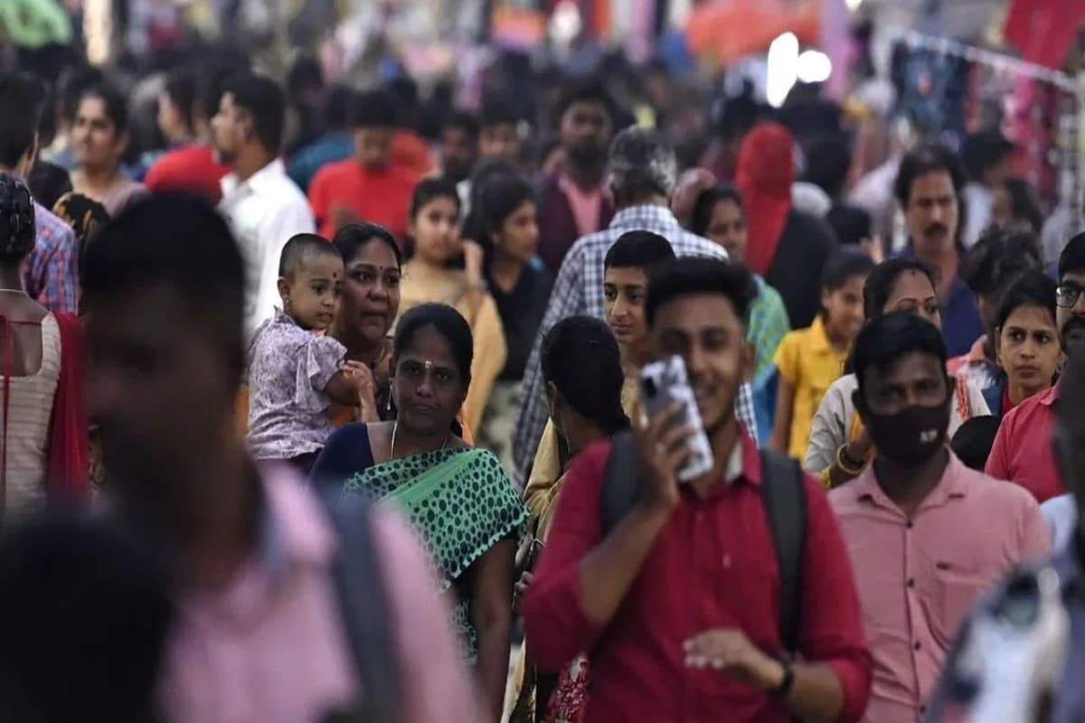 Census Latest Update : जनगणना को लेकर सामने आया बड़ा अपडेट.. 2025 से शुरू हो सकती है जनगणना की प्रक्रिया, धर्म-वर्ग के अलावा पूछी जाएगी ये चीज
