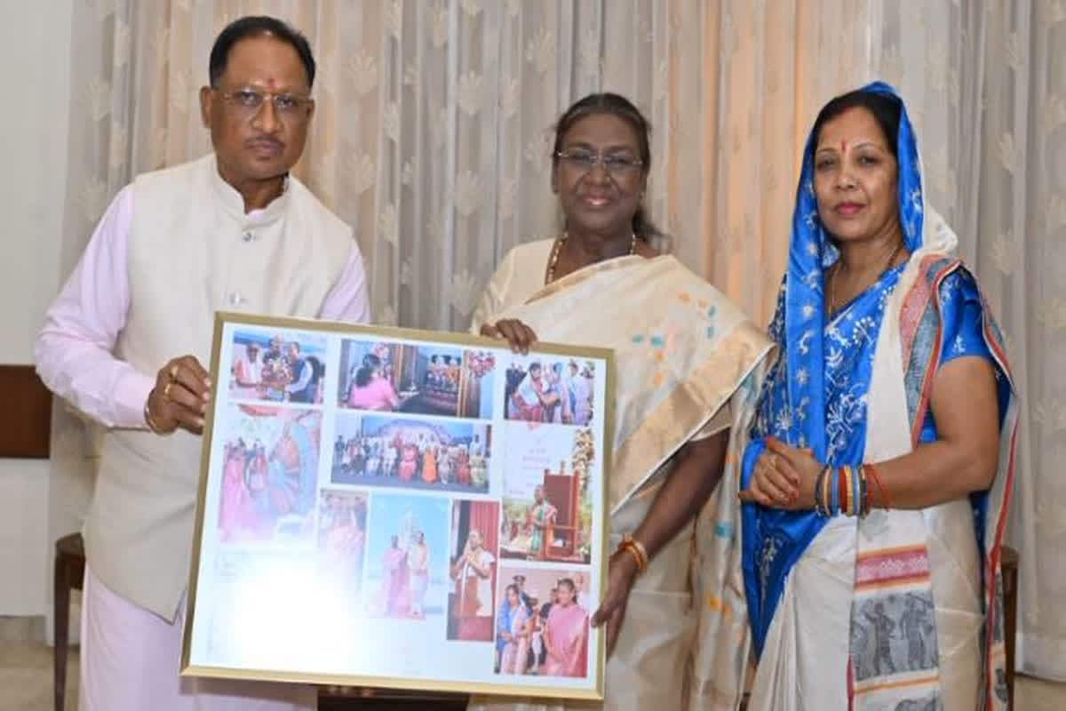 CM Sai Gift for President Murmu: राष्ट्रपति द्रौपदी मुर्मू को बेहद पसंद आया सीएम साय का तोहफा, कहा- ‘विष्णुदेव’ के परिवार ने परंपरागत नैतिक मूल्यों पर विश्वास जताया