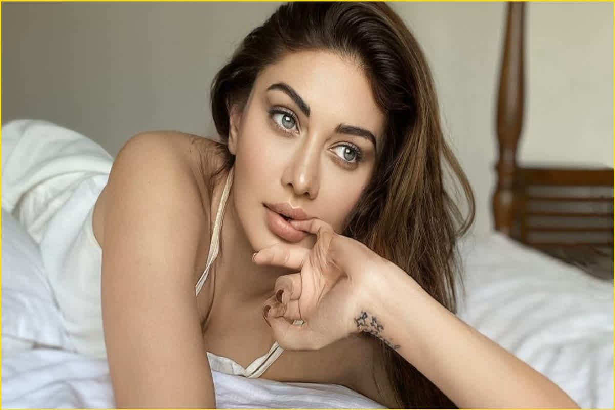 Shefali Jariwala Latest Sexy Video: ‘कांटा लगा गर्ल’ ने सोशल मीडिया पर लगाई आग, कातिलाना हुस्न देख पिघला फैंस का दिल