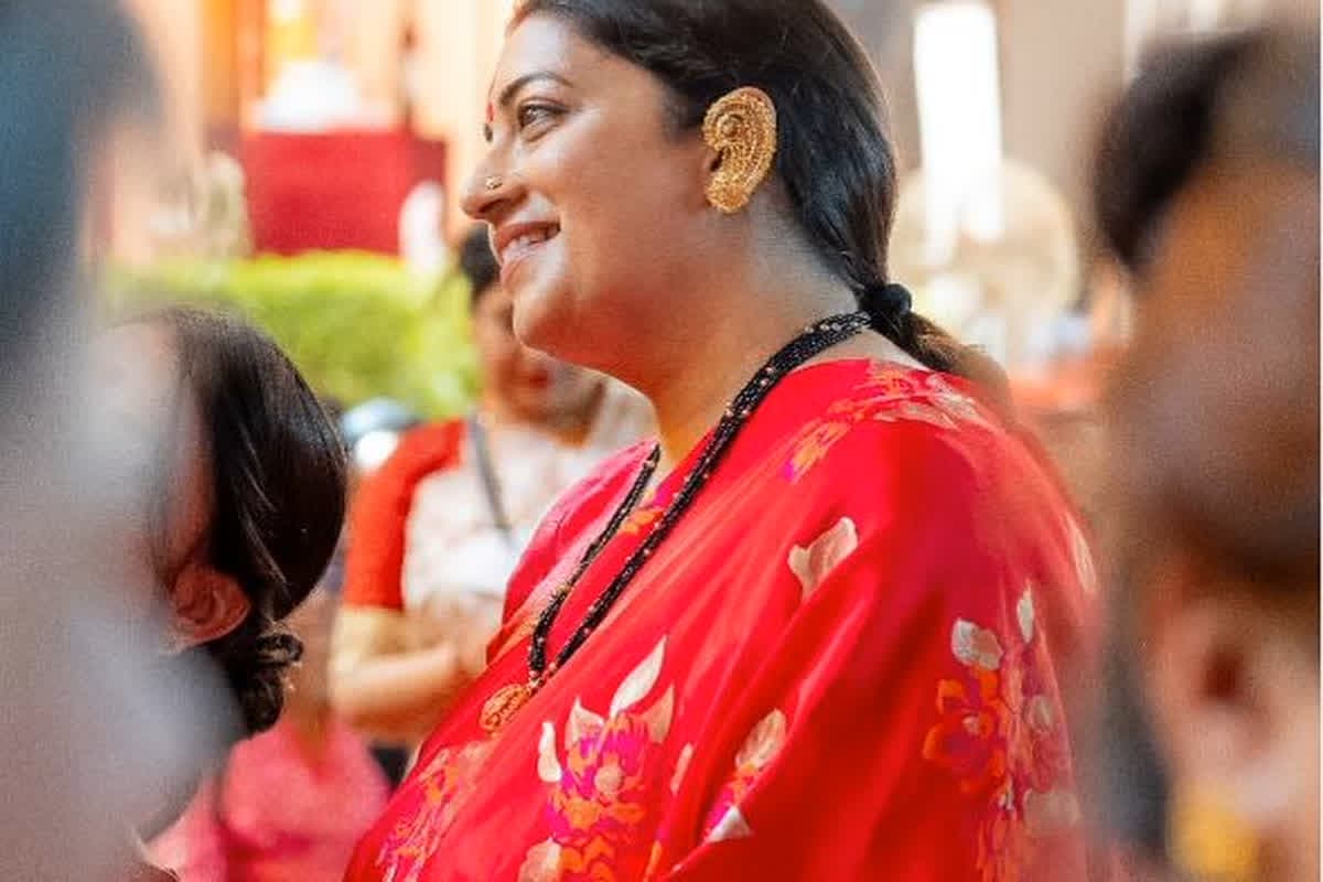 Smriti Irani Comeback on TV Show? स्मृति ईरानी 15 साल बाद TV में कमबैक करने जा रहीं हैं स्मृति ईरानी? रुपाली गांगुली के साथ अनुपमा में आएंगी नजर!