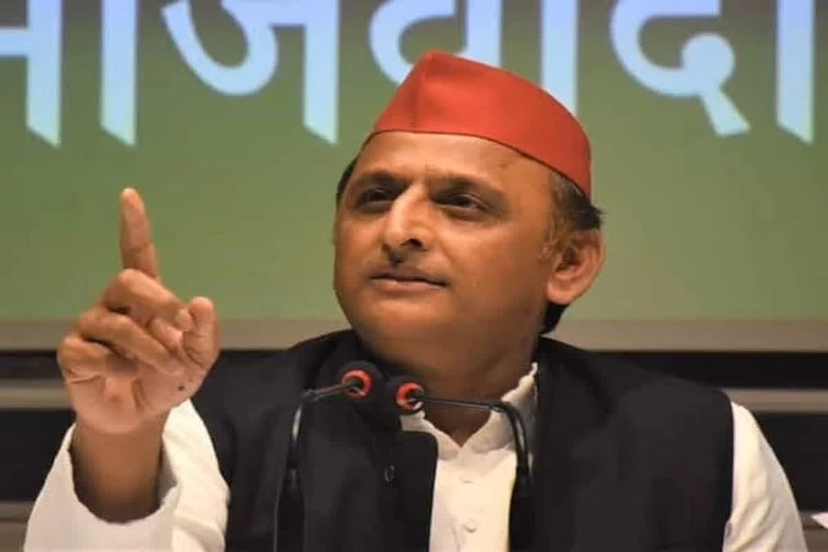 Akhilesh Yadav Attack on BJP: मदरसों का अनुदान रोकने की सिफारिशों पर अखिलेश यादव के बिगड़े बोल, कहा-‘,समाज में नफरत फैलाती है बीजेपी’