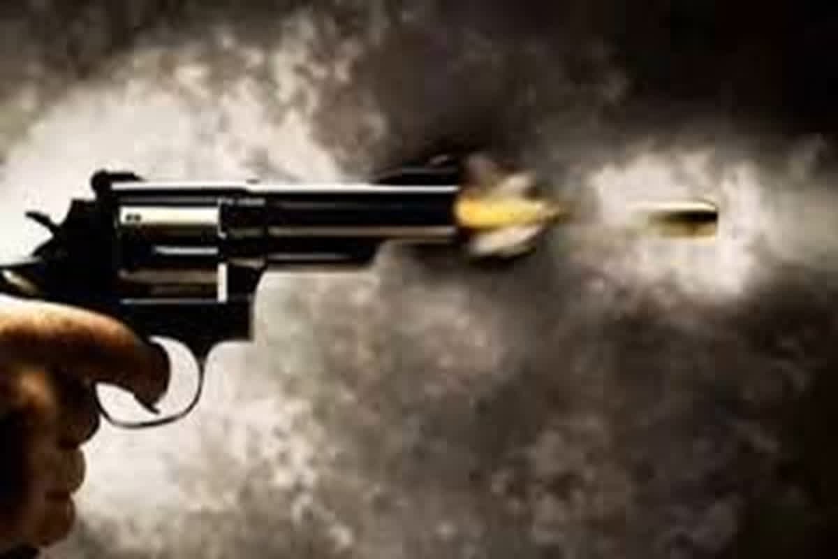 Bihar Crime News: दिनदहाड़े होटल कारोबारी की हत्या, बेखौफ बदमाशों ने चलाई ताड़तोड़ गोलियां, इलाके में फैली दहशत