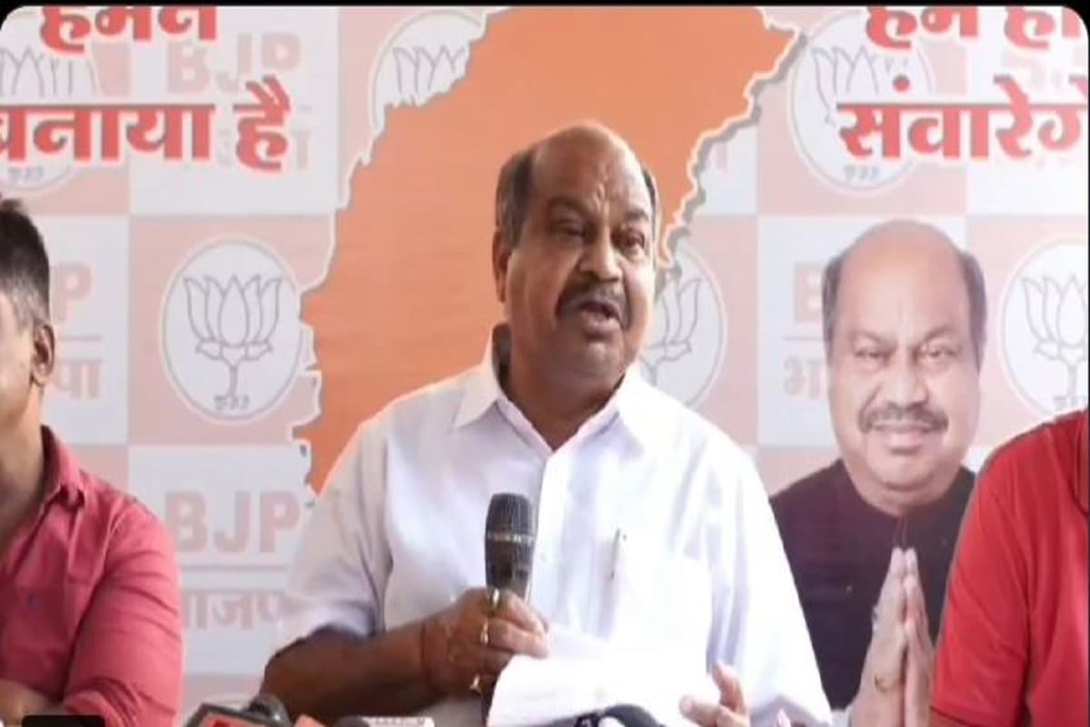 ‘दशहरे के दिन राम मारे गए थे’! रायपुर से BJP विधायक का वीडियो वायरल, कांग्रेस ने सुर्पनखा को उनकी मौसी बताया