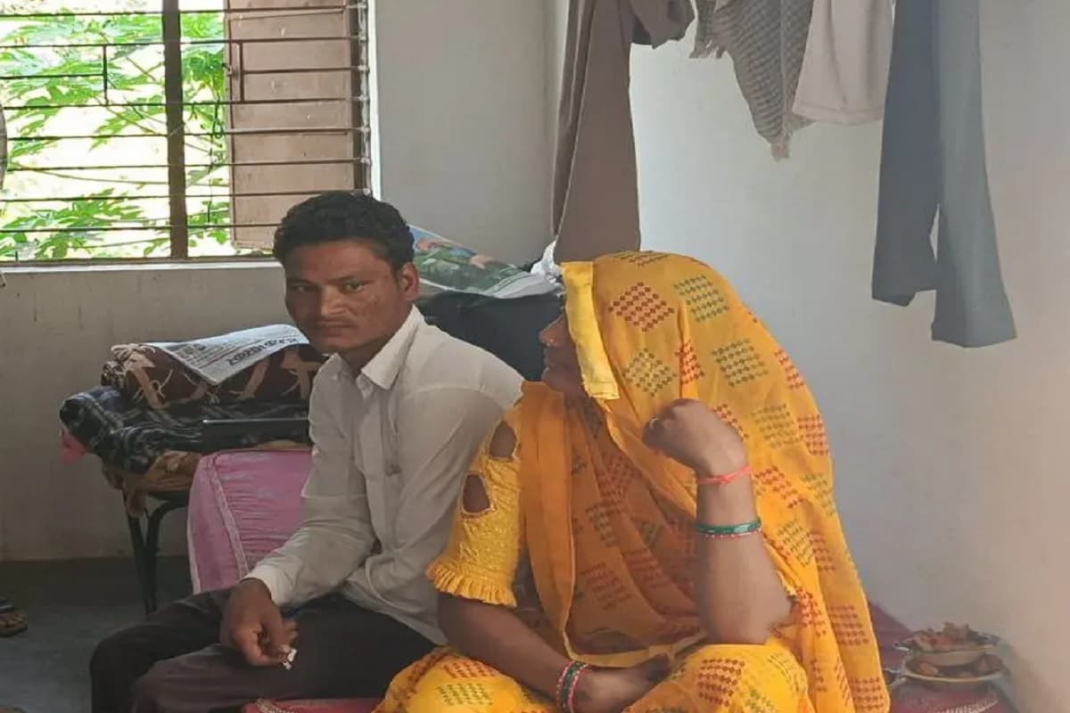 Crime News: खुलेआम ऐसा काम कर रही थी महिला सरपंच, देखकर लोकायुक्त भी रह गए दंग, पति भी कर रहा था सहयोग