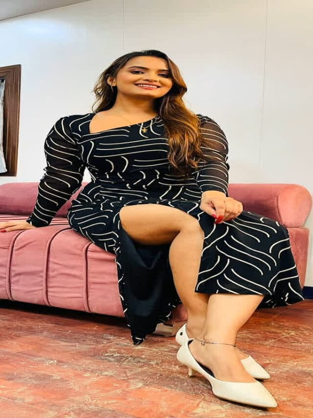 Neelam Giri Hot Pics: Neelam Giri ने स्टायलिश आउटफिट में बिखेरा जलवा, हॉटनेस से फैंस को किया मदहोश