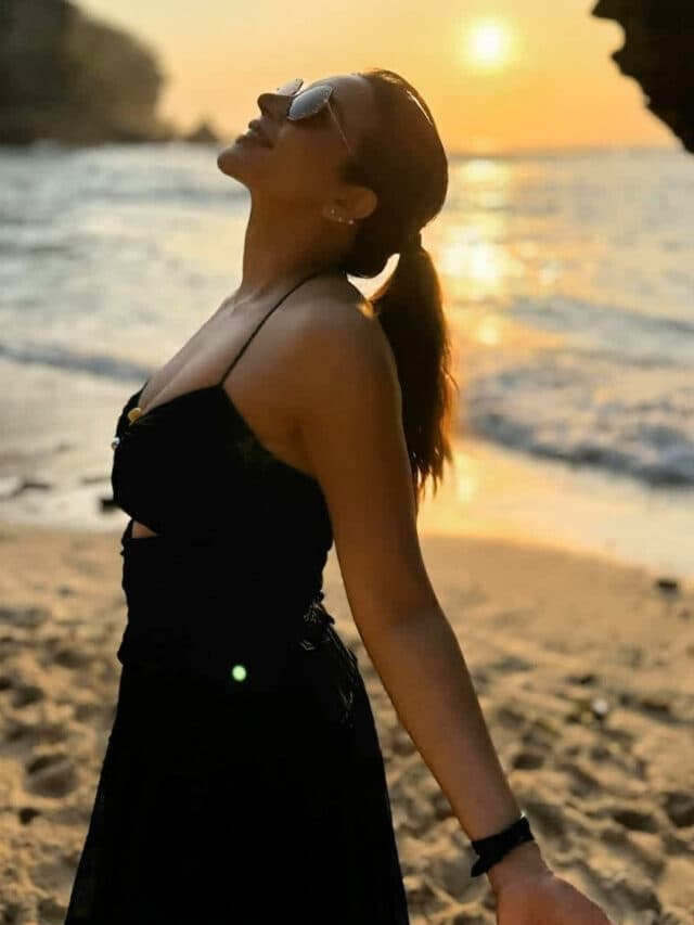 Shama Sikander Hot Pic: समंदर किनारे सनराइज का मजा लेती दिखी शमा सिकंदर