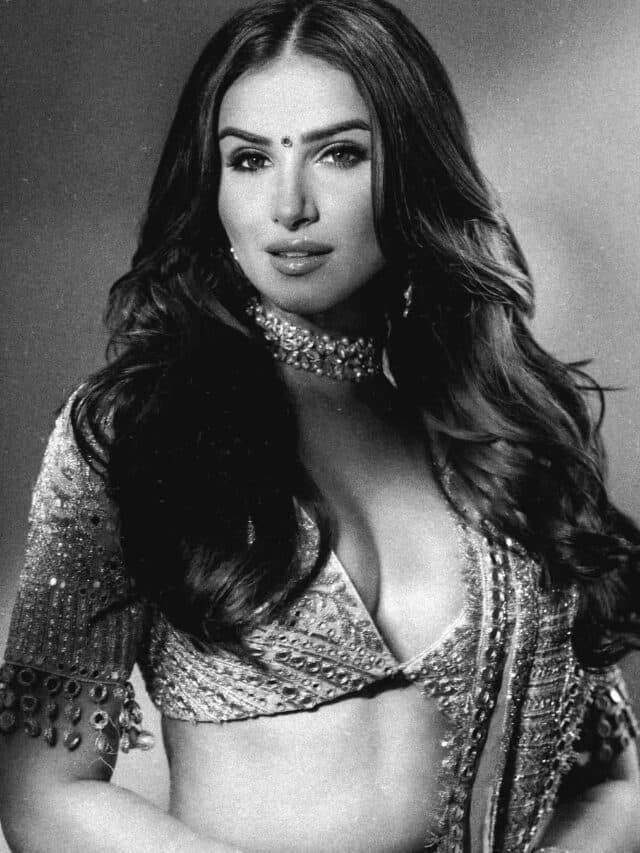 Tara Sutaria Desi Look: तारा सुतारिया ने देसी लुक में लगाया हॉटनेस का तड़का