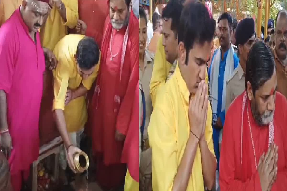 Gautam Gambhir Reach Pitambara Mandir: मां पीतांबरा माई के दरबार पहुंचे भारतीय क्रिकेट टीम के हेड कोच, पूजा अर्चना कर लगाई अर्जी