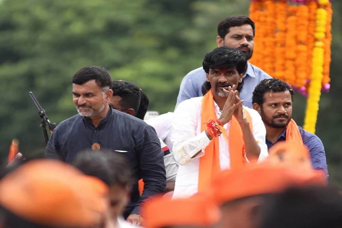 Maharashtra Assembly Election Update: महाराष्ट्र में बिगड़ेगा महायुति और अघाड़ी का खेल? इन सीटों पर अपने उम्मीदवार उतारेंगे मनोज जरांगे