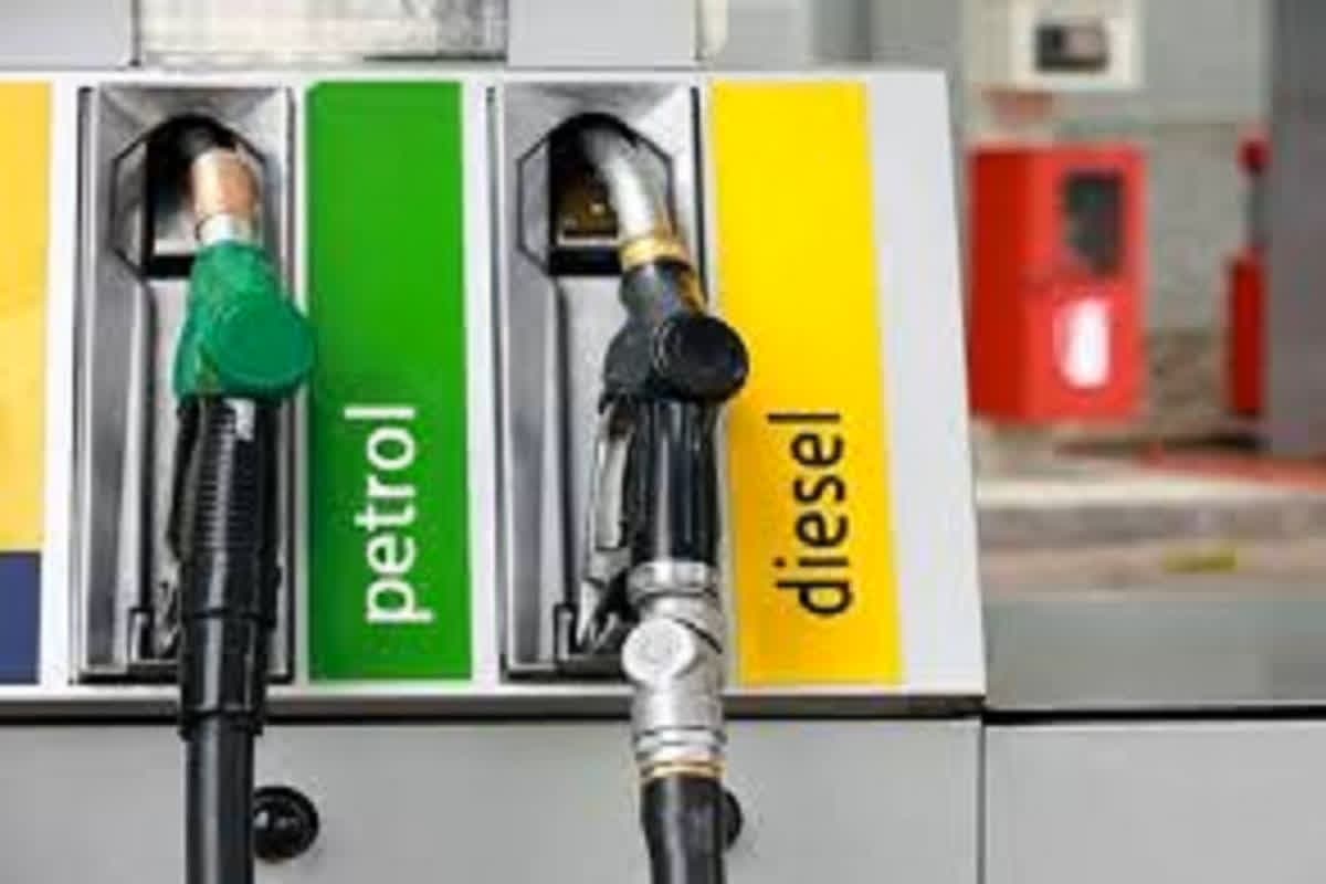 Petrol Diesel Price Latest News Today: पेट्रोल 82 और डीजल 78 रुपए लीटर, 2 रुपए रेट बढ़ने के बाद जानिए आपके शहर में क्या है दाम