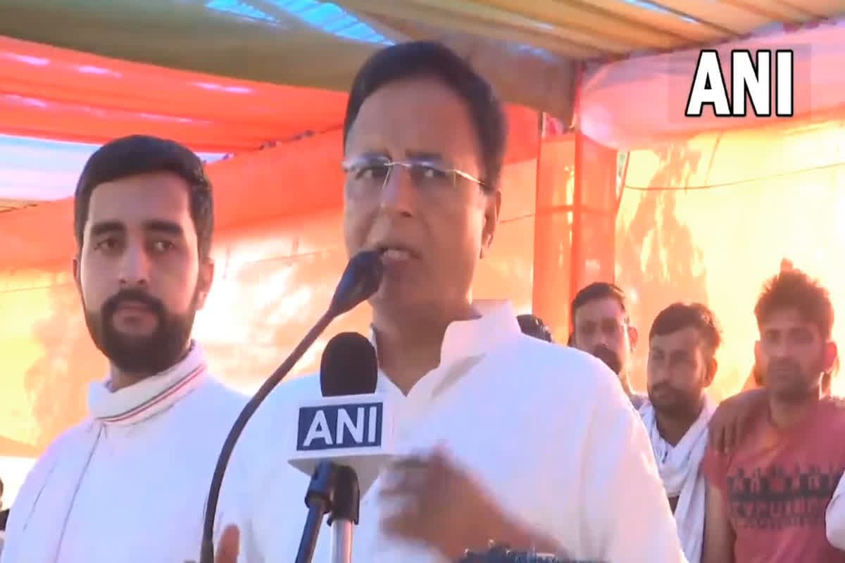 Randeep Surjewala On Haryana Election Result: रणदीप सुरजेवाला ने हारे हुए नेताओं को बताया गुंड़ा..! बेटे की जीत पर दिखा बड़बोलापन