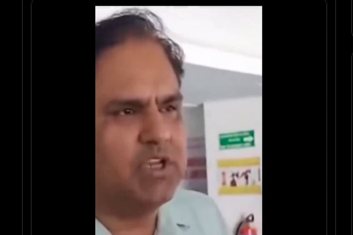 SP पर महिला कॉस्टेबल ने लगाए यौन शोषण के आरोप, खुद को बेगुनाह बता रहे IPS का वीडियो वायरल