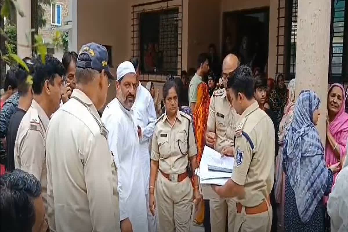 Kalim Guddu Murder Case : पूर्व कांग्रेस पार्षद कलीम गुड्डू की हत्या के आरोप में पत्नी और बेटा हिरासत में, एक बेटा अब भी फरार