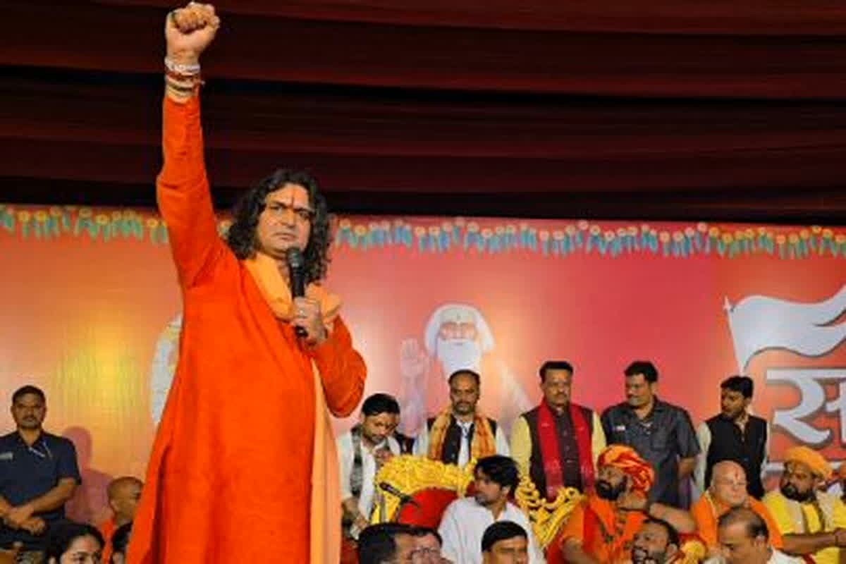 MLA Balmukund Acharya Statement: ‘ताजमहल में शिव मंदिर और कुतुब मीनार में जैन मंदिर निकलेगा’ धीरेंद्र शास्त्री की यात्रा में शामिल हुए विधायक बालमुकुंद आचार्य का बड़ा बयान