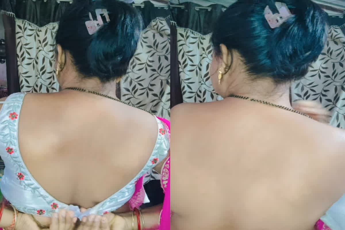 Desi Bhabhi Hot Sexy Video Full HD: कैमरा ऑन कर देसी भाभी बदलने लगी कपड़े, पहले खोला बैकलेस ब्लाउज, फिर…