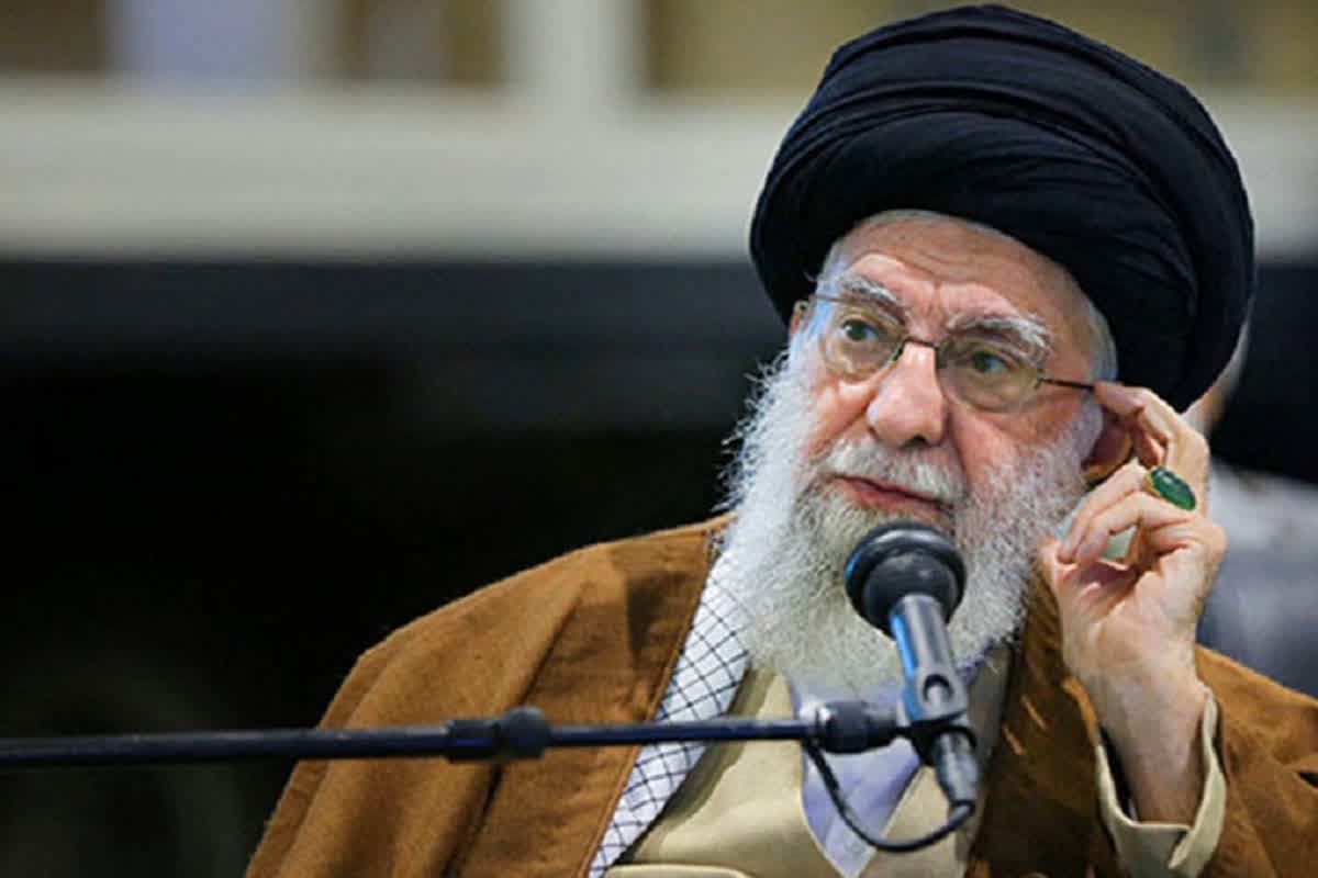 Ayatollah Ali Khamenei Latest News: ईरान के सुप्रीम लीडर आयतुल्लाह अली खामेनेई की हालत नाजुक? गुप्त रूप से अपने बेटे मुजतबा खामेनेई को बनाया उत्तराधिकार