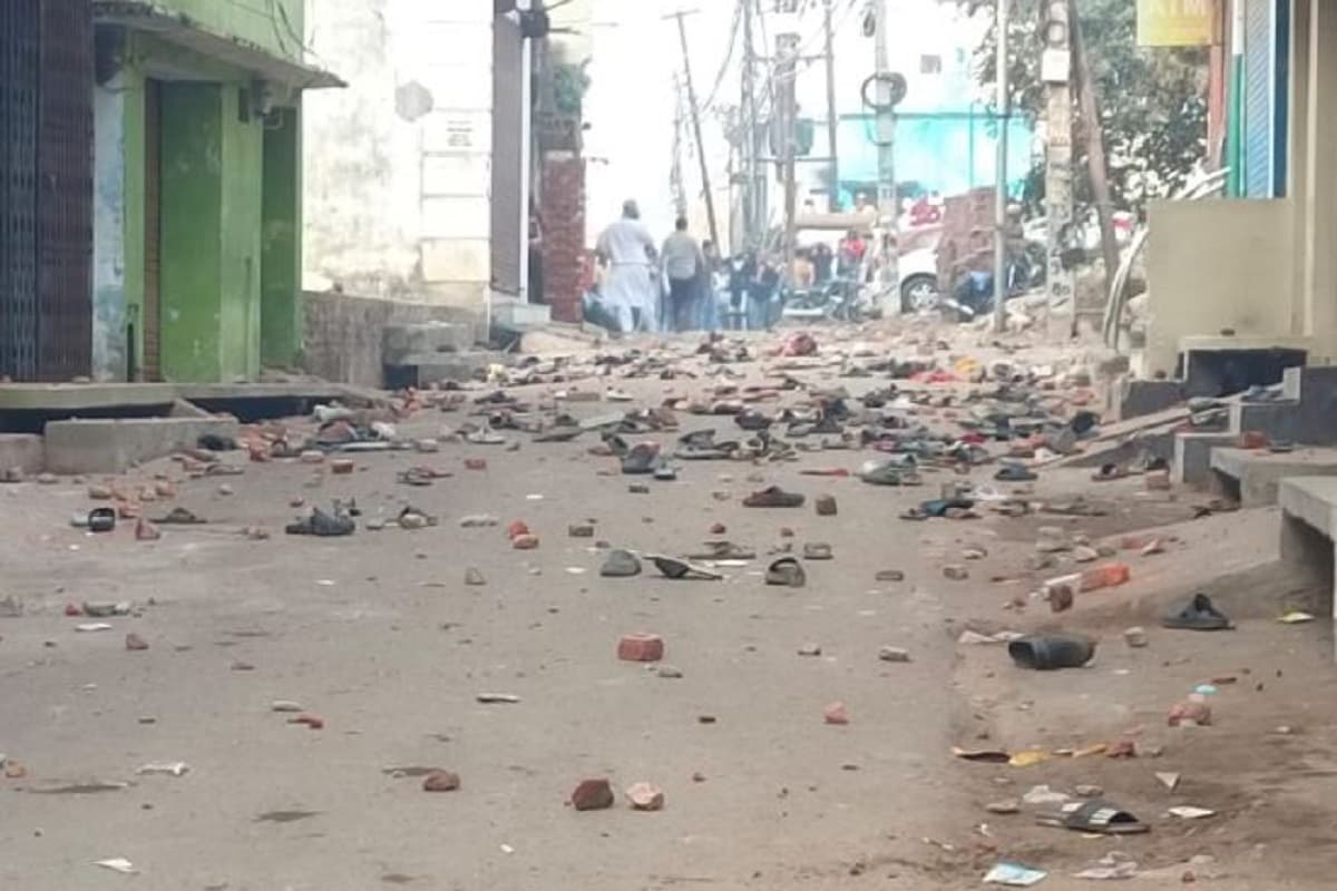 Sambhal Masjid Survey Dispute Latest Update : जामा मस्जिद के सर्वे में बवाल पर बड़ा अपडेट.. 3 युवकों की गोली लगने से मौत, 15 उपद्रवी गिरफ्तार