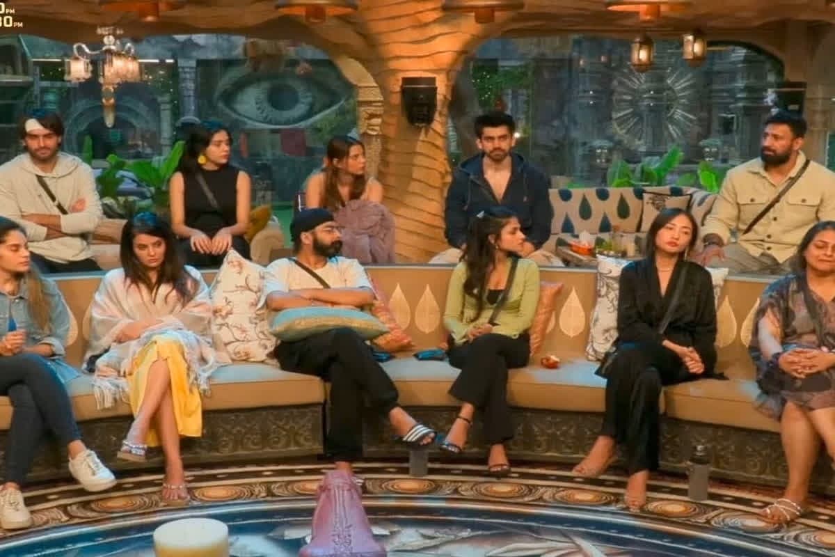Bigg Boss 18 Nomination List: डाकिया बनेंगे विवियन डीसेना.. इस हफ्ते नॉमिनेट होंगे ये सात घरवाले, यहां जानें बिग बॉस 18 से जुड़े बड़े अपडेट्स