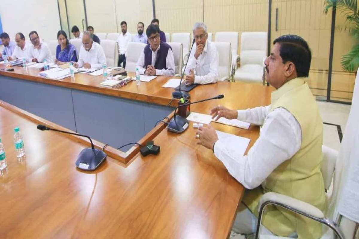 MP Cabinet meeting Big decisions: एमपी कैबिनेट ने इन महत्वपूर्ण प्रस्तावों को दी मंजूरी, यहां देखें डिटेल्स