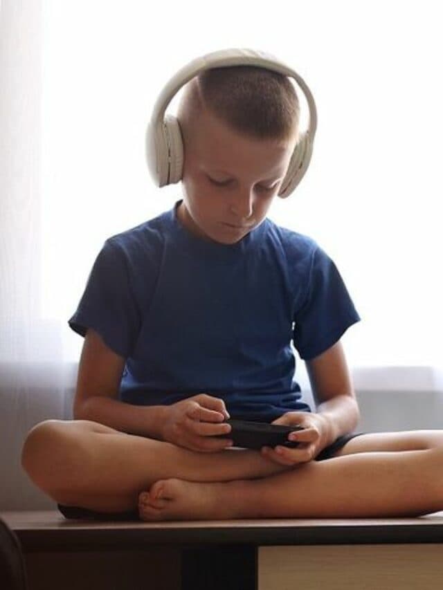 Mobile Addiction in Kids: इन उपायों से बच्चों के मोबाइल की लत को आसानी से छुड़ाएं, जानें