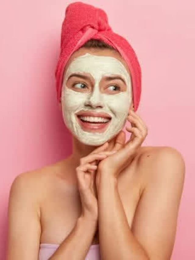 Winter Skin Care: ठंड के दिनों में चेहरे पर भूलकर भी न लगाएं मुल्तानी मिट्टी, हो सकता है ये नुकसान