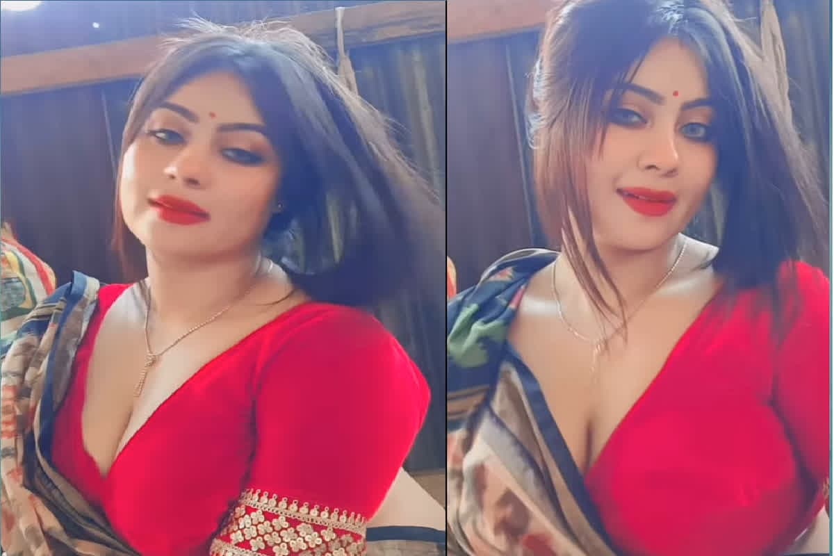 Desi Indian Bhabhi Sexy Video : Desi Indian Bhabhi ने कैमरे के सामने फ्लॉन्ट किया कर्वी फिगर, देखते ही आहे भरने लगे युवा