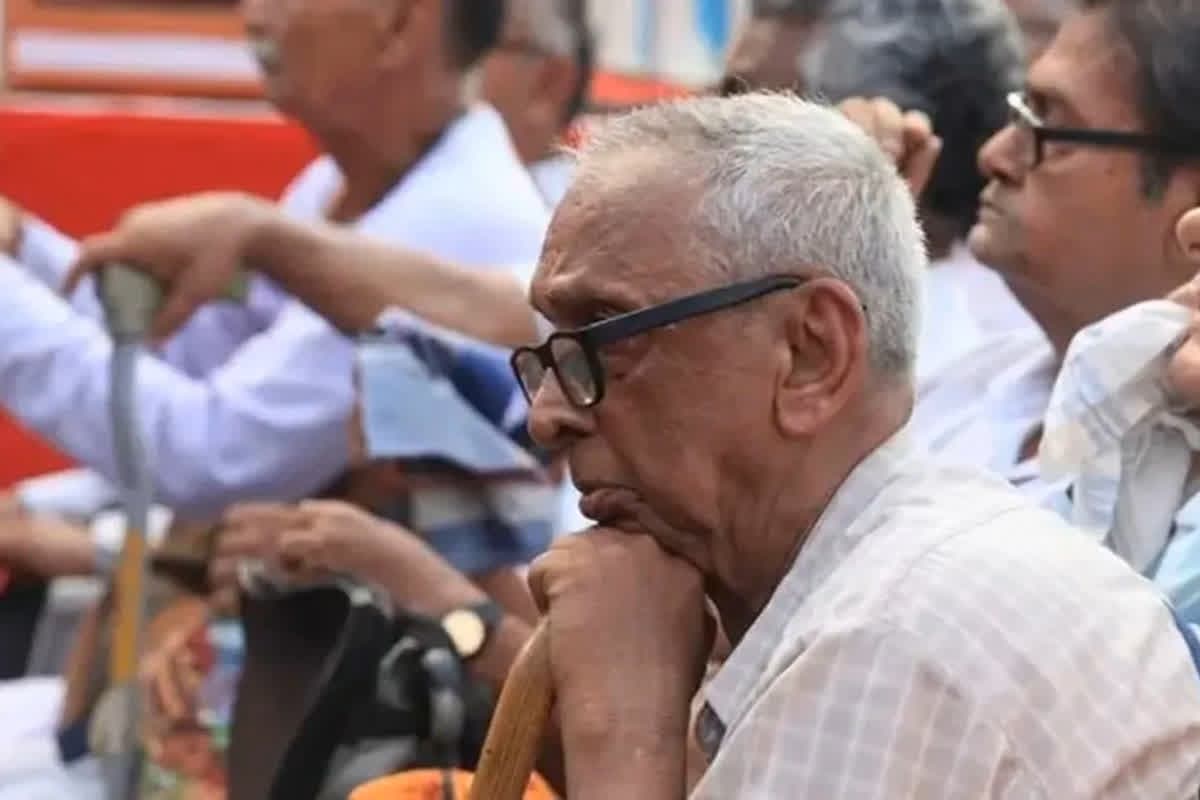 Pension scheme for senior citizens: बुजुर्गों को हर महीने मिलेगा 25 सौ रुपये पेंशन.. राज्य सरकार ने शुरू की नई स्कीम, जानें कौन होगा पात्र..